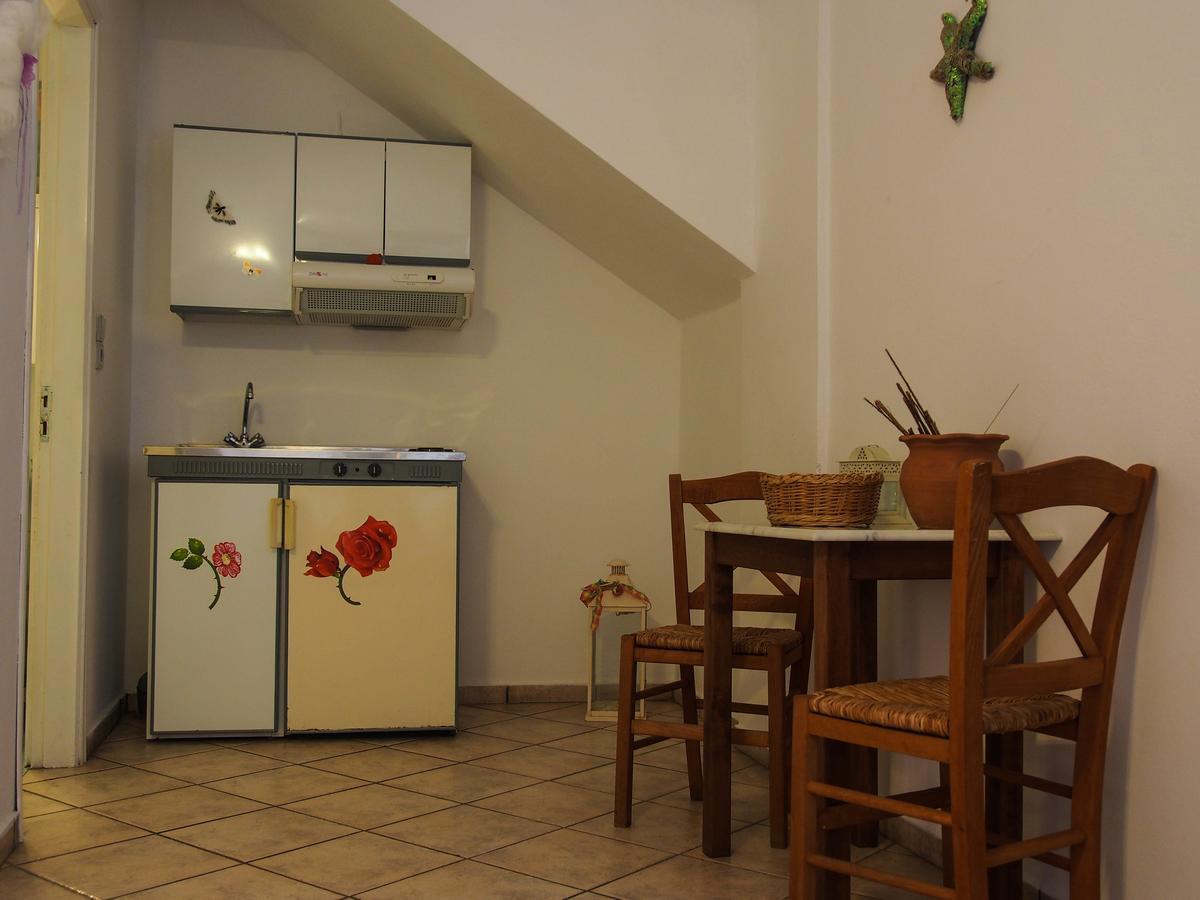 Manos Apartments Megas Gialos - Nites Екстер'єр фото