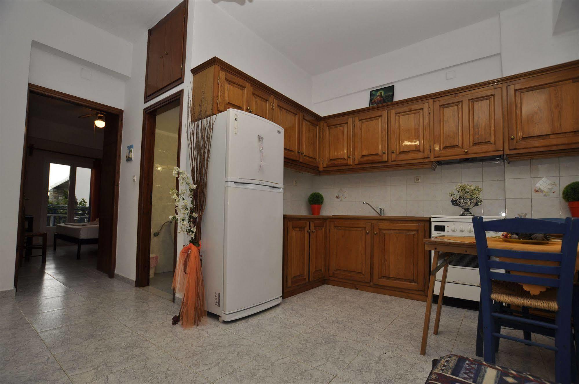 Manos Apartments Megas Gialos - Nites Екстер'єр фото