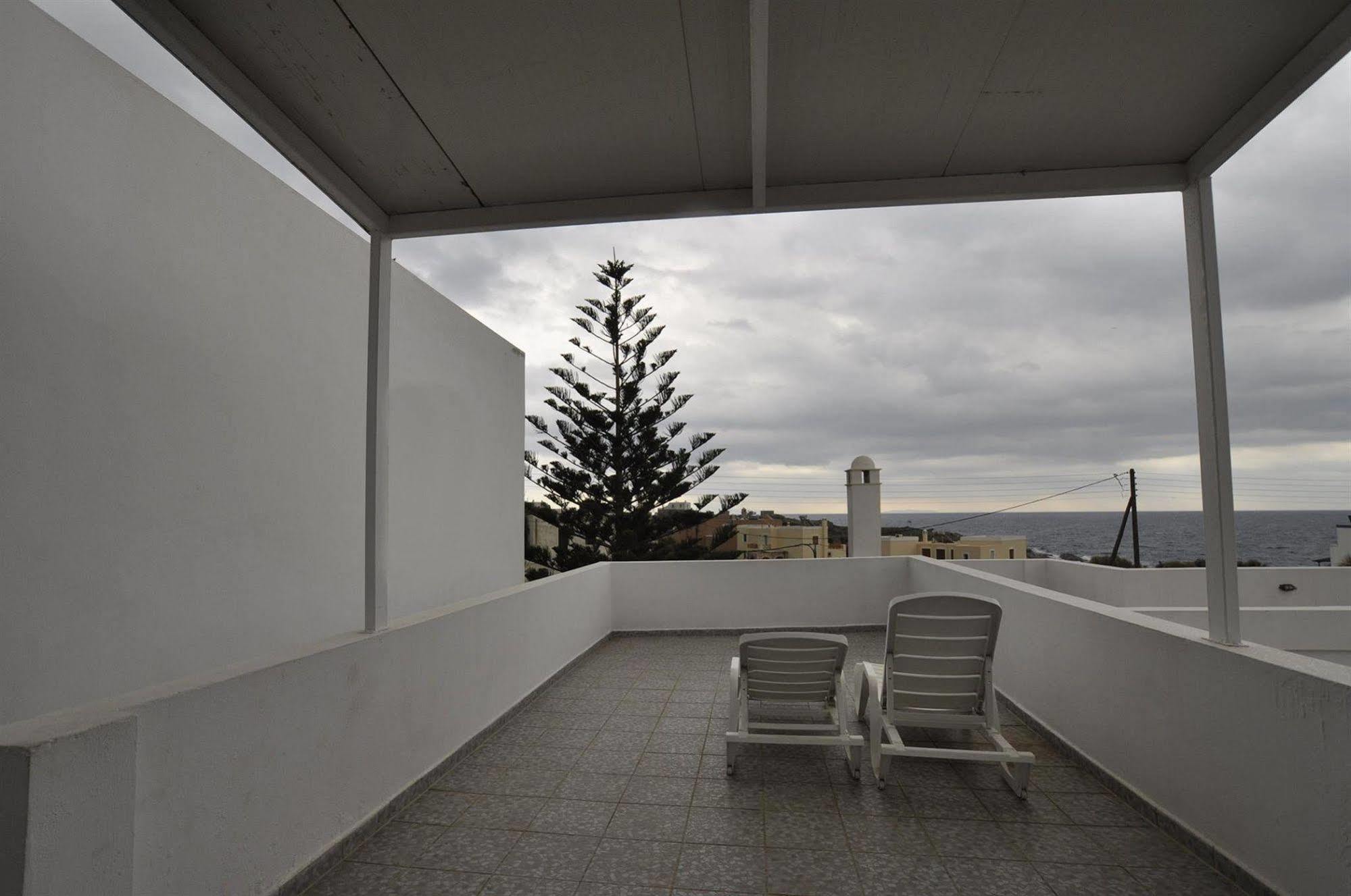 Manos Apartments Megas Gialos - Nites Екстер'єр фото